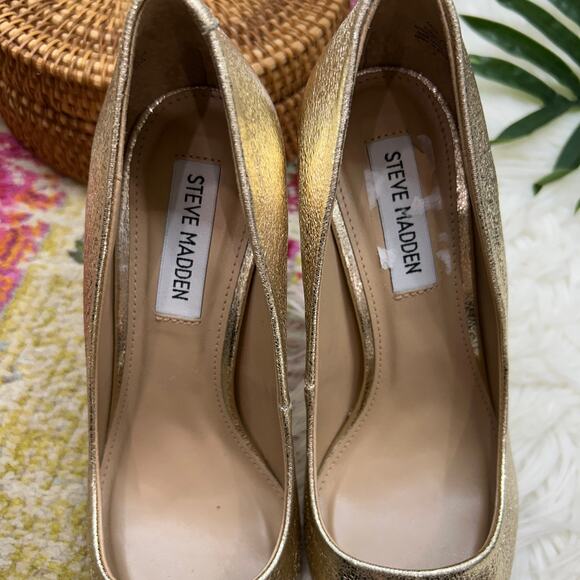 Steve Madden Gold Pointed Toe Leather Pump Heel 6.5 Cocktail Wedding Guest - Picture 6 of 11